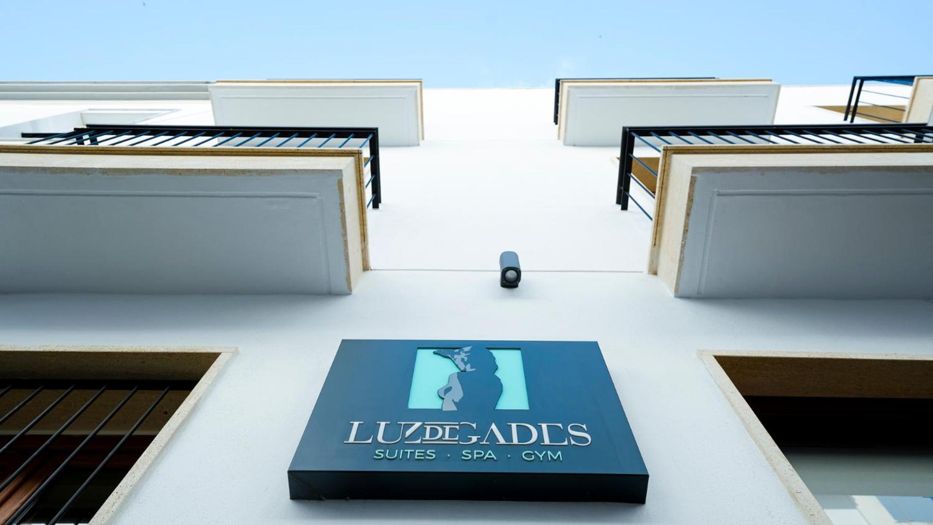 Aparthotel Luz De Gades - Suites Spa Gym - Adults Only Cadiz Exterior photo