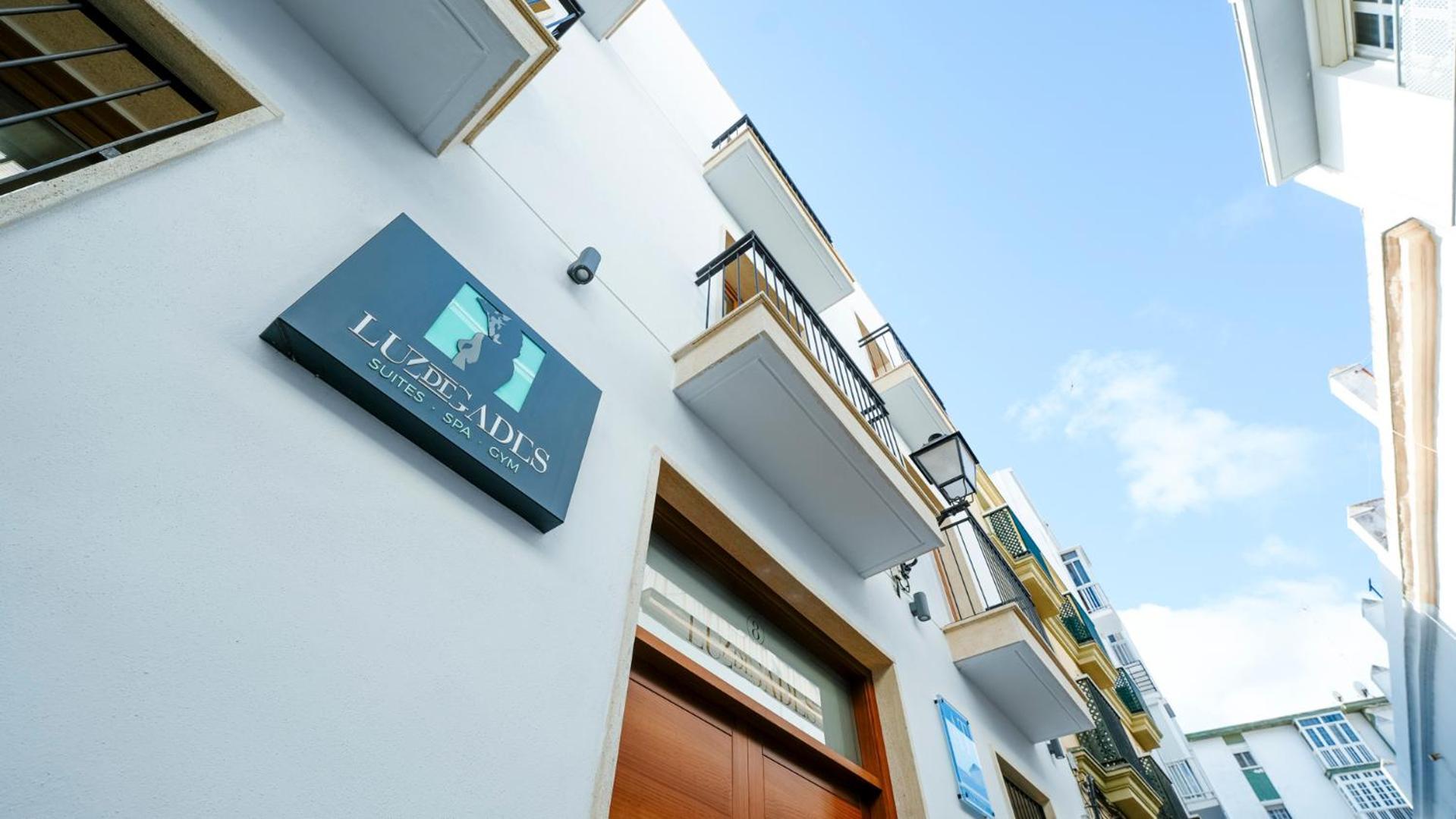 Aparthotel Luz De Gades - Suites Spa Gym - Adults Only Cadiz Exterior photo